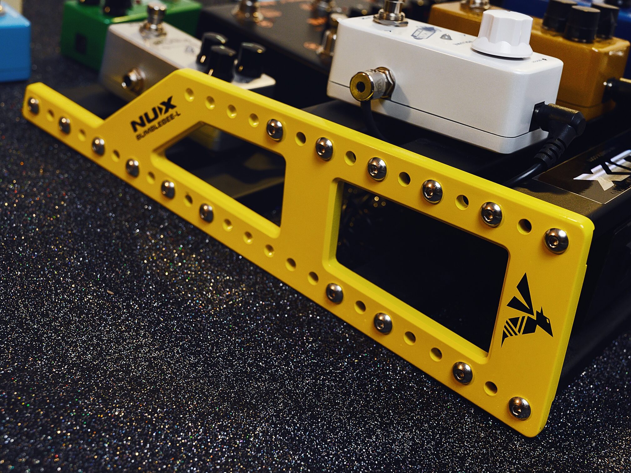 NUX Bumblebee Large Pedalboard 5 NUX Bumblebee Large Pedalboard