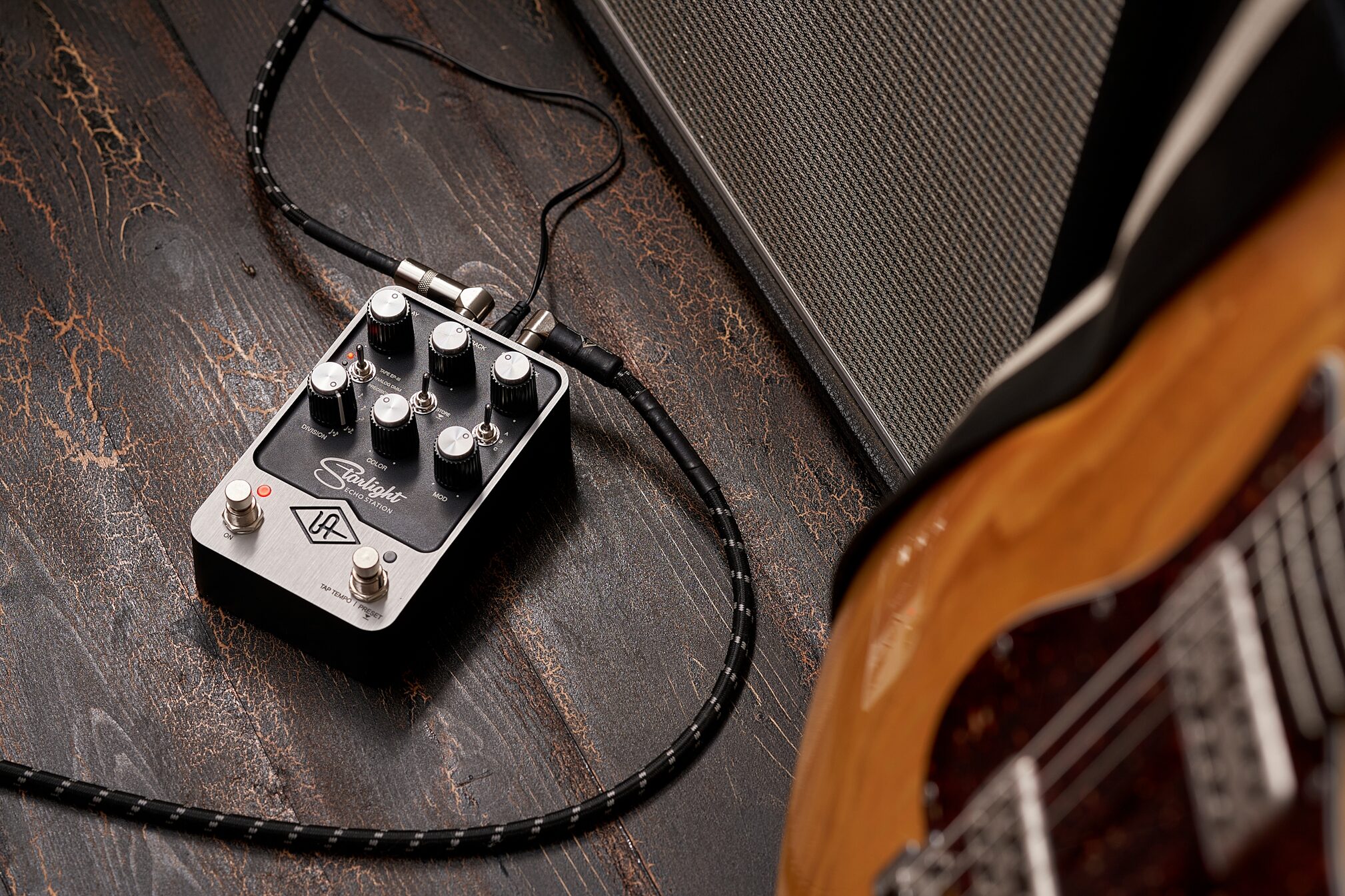Universal Audio Starlight Echo Station Delay Pedal 2 Universal Audio Starlight Echo Station Delay Pedal