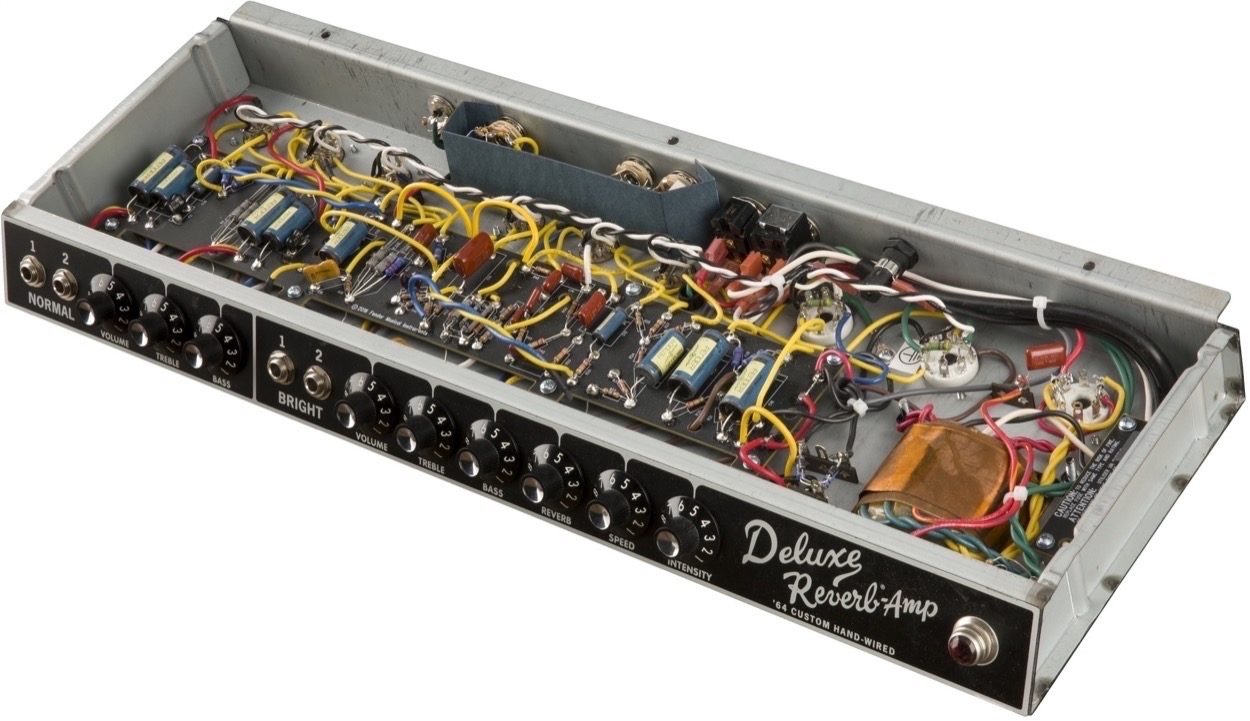 Fender '64 Custom Deluxe Reverb Handwired Guitar Combo Amplifier 6 Fender '64 Custom Deluxe Reverb Handwired Guitar Combo Amplifier