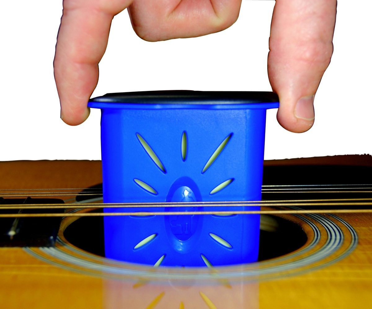 Music Nomad The Humitar Acoustic Guitar Humidifier 3 Music Nomad The Humitar Acoustic Guitar Humidifier
