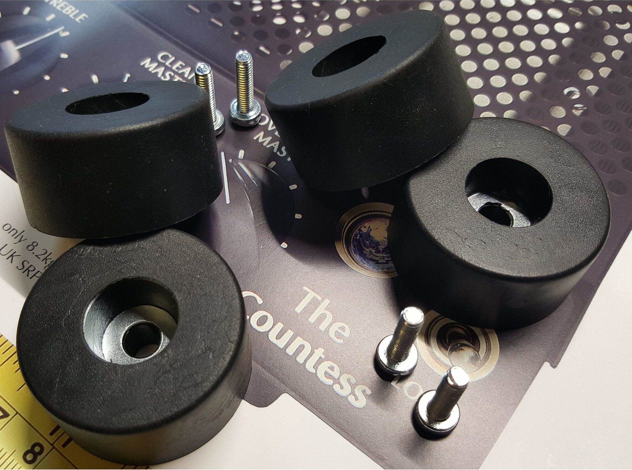 Victory Guitar Amp & Speaker Cabinet Replacement Feet Kit 2 Victory Guitar Amp & Speaker Cabinet Replacement Feet Kit