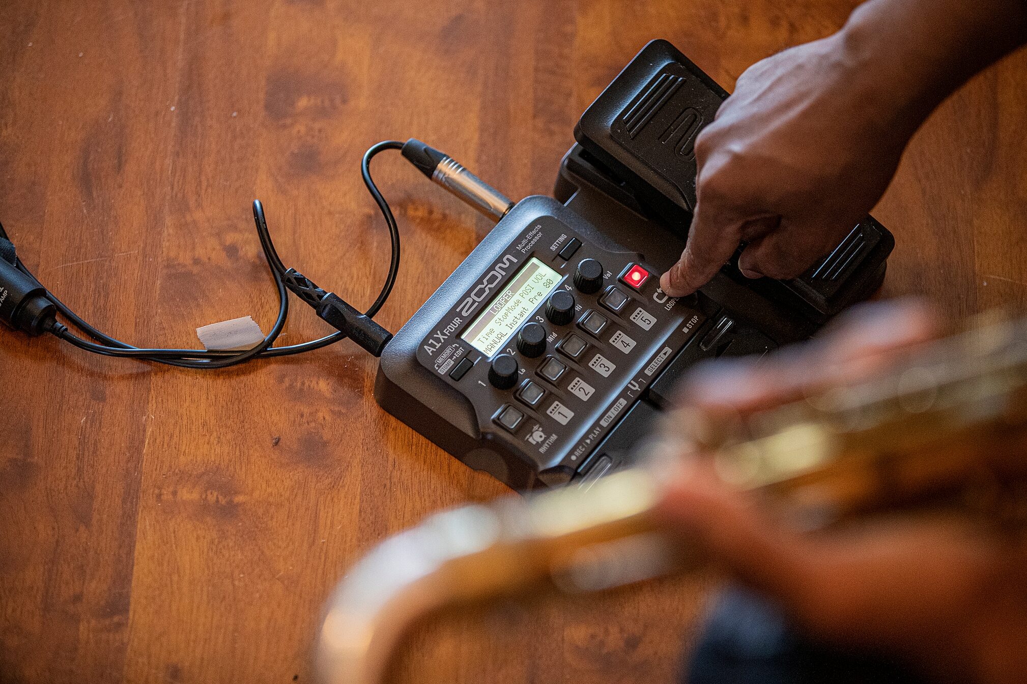 Zoom A1X-FOUR Acoustic Multi-Effects Processor 8 Zoom A1X-FOUR Acoustic Multi-Effects Processor