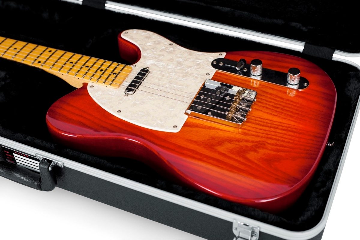 Gator GCELEC Deluxe Molded Universal Electric Guitar Case 8 Gator GCELEC Deluxe Molded Universal Electric Guitar Case