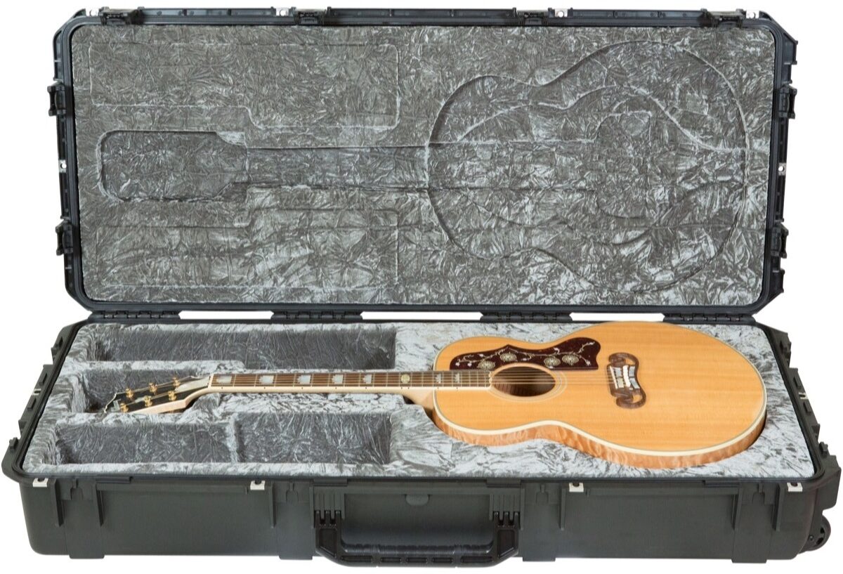 SKB iSeries Waterproof Jumbo Acoustic Guitar Case 4 SKB iSeries Waterproof Jumbo Acoustic Guitar Case