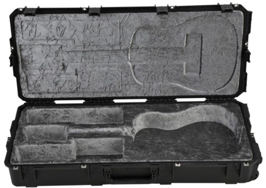SKB 3i Series Waterproof Rolling Classical Guitar Case 1 SKB 3i Series Waterproof Rolling Classical Guitar Case