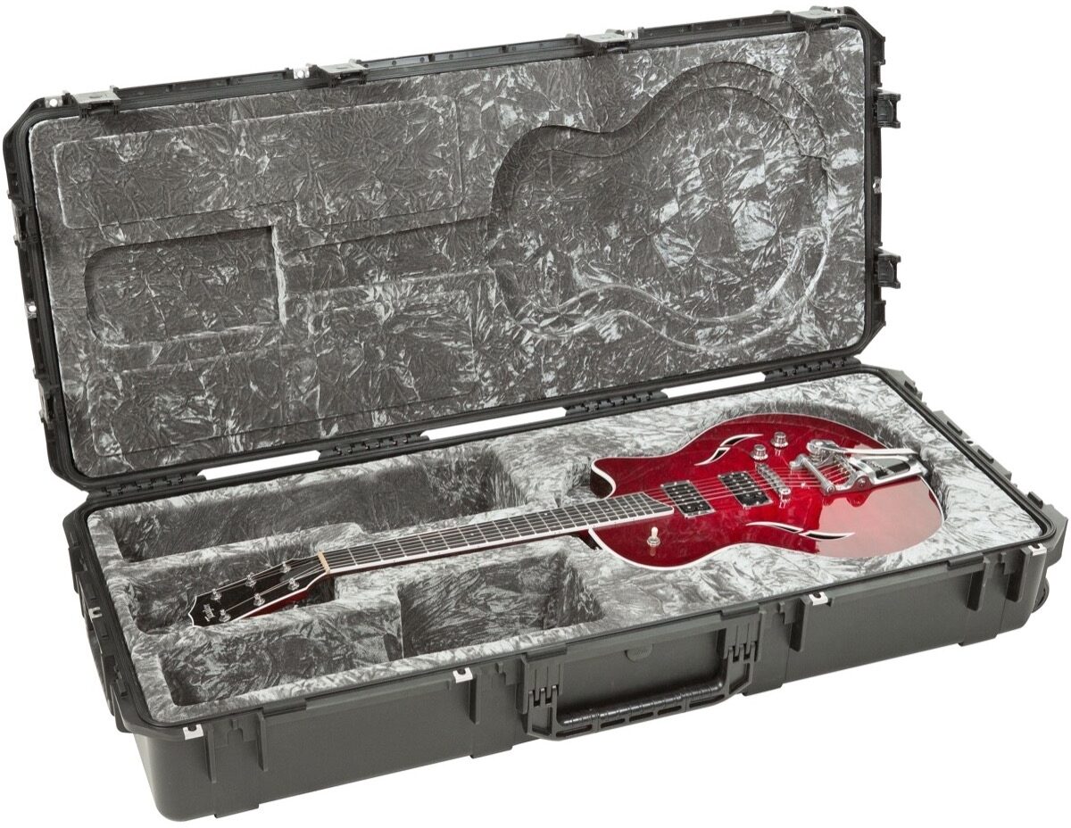 SKB iSeries Waterproof 335-Type Guitar Case 9 SKB iSeries Waterproof 335-Type Guitar Case